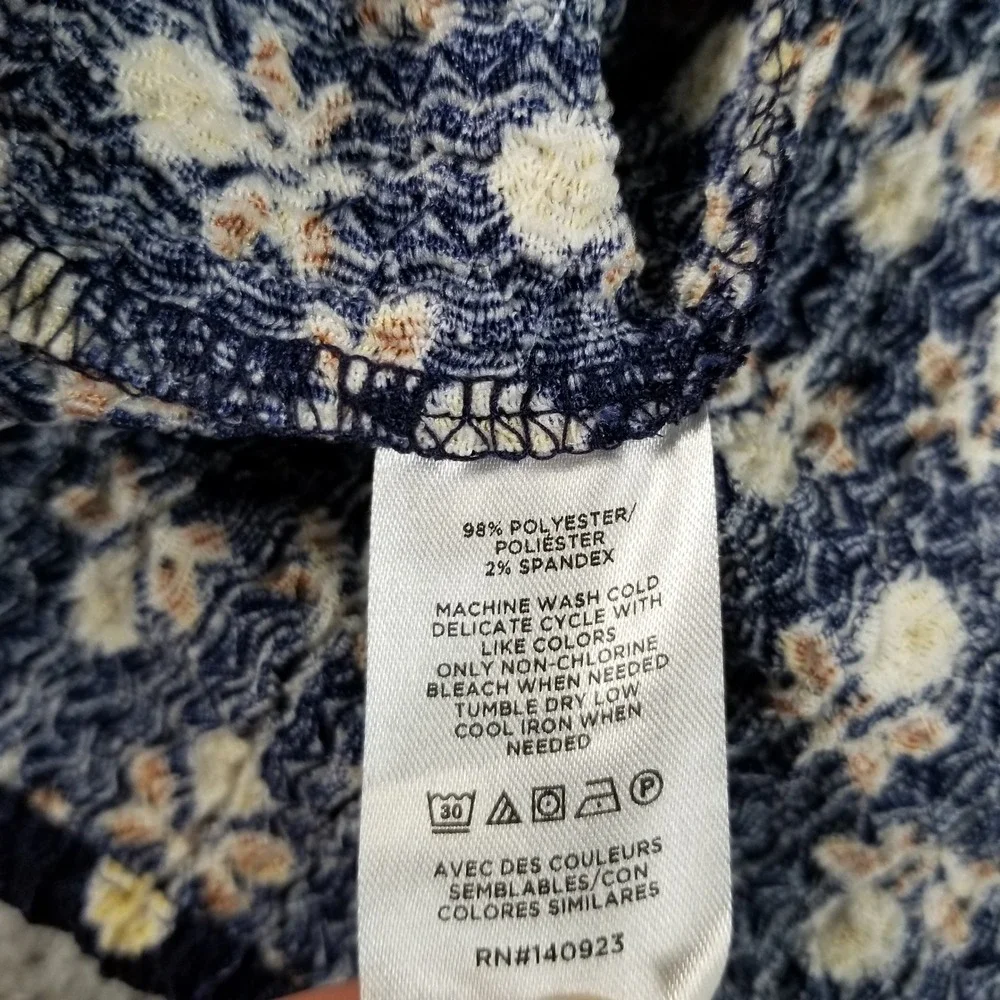 LOFT Blouse Women M Medium Blue Floral Seersucker Puff Sleeve Casual Top Cottage